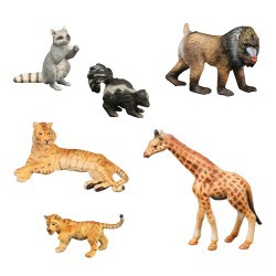 Набор фигурок животных серии "Мир диких животных": обезьяна, жираф, скунс, енот, тигрица с тигренком (набор из 6 фигурок) (MM211-225)