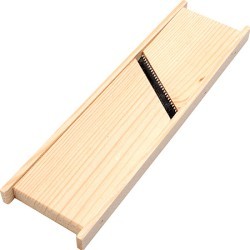 Терка д/корейск. моркови (дерево) (1018)